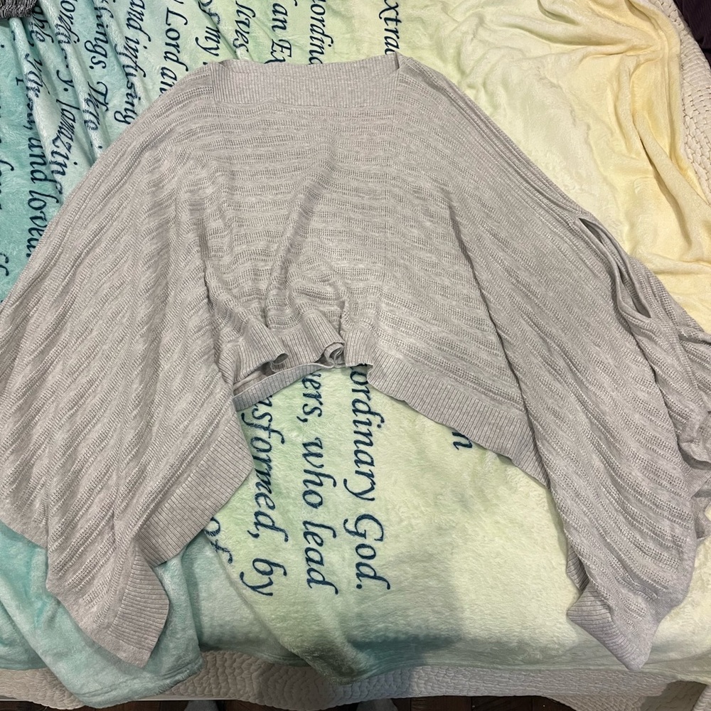 Lululemon shawl